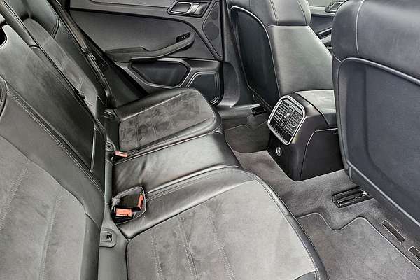 2017 Porsche Macan GTS 95B