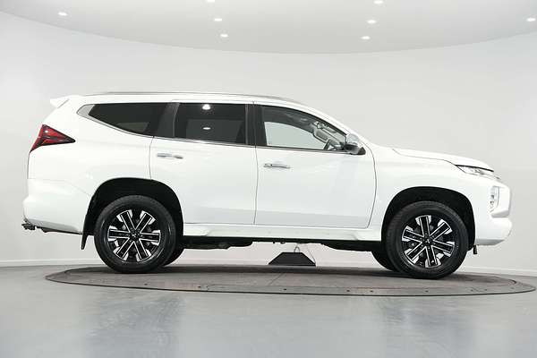 2022 Mitsubishi Pajero Sport GLS QF