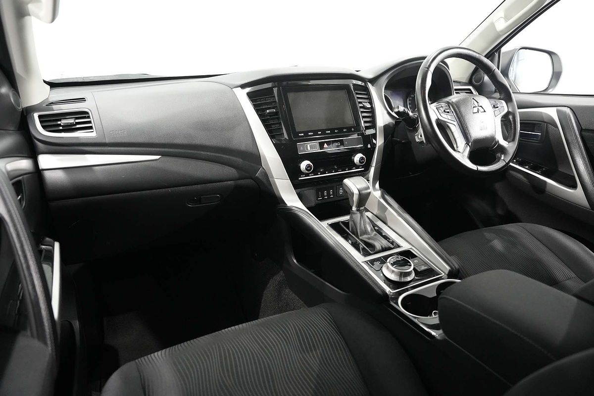 2022 Mitsubishi Pajero Sport GLS QF