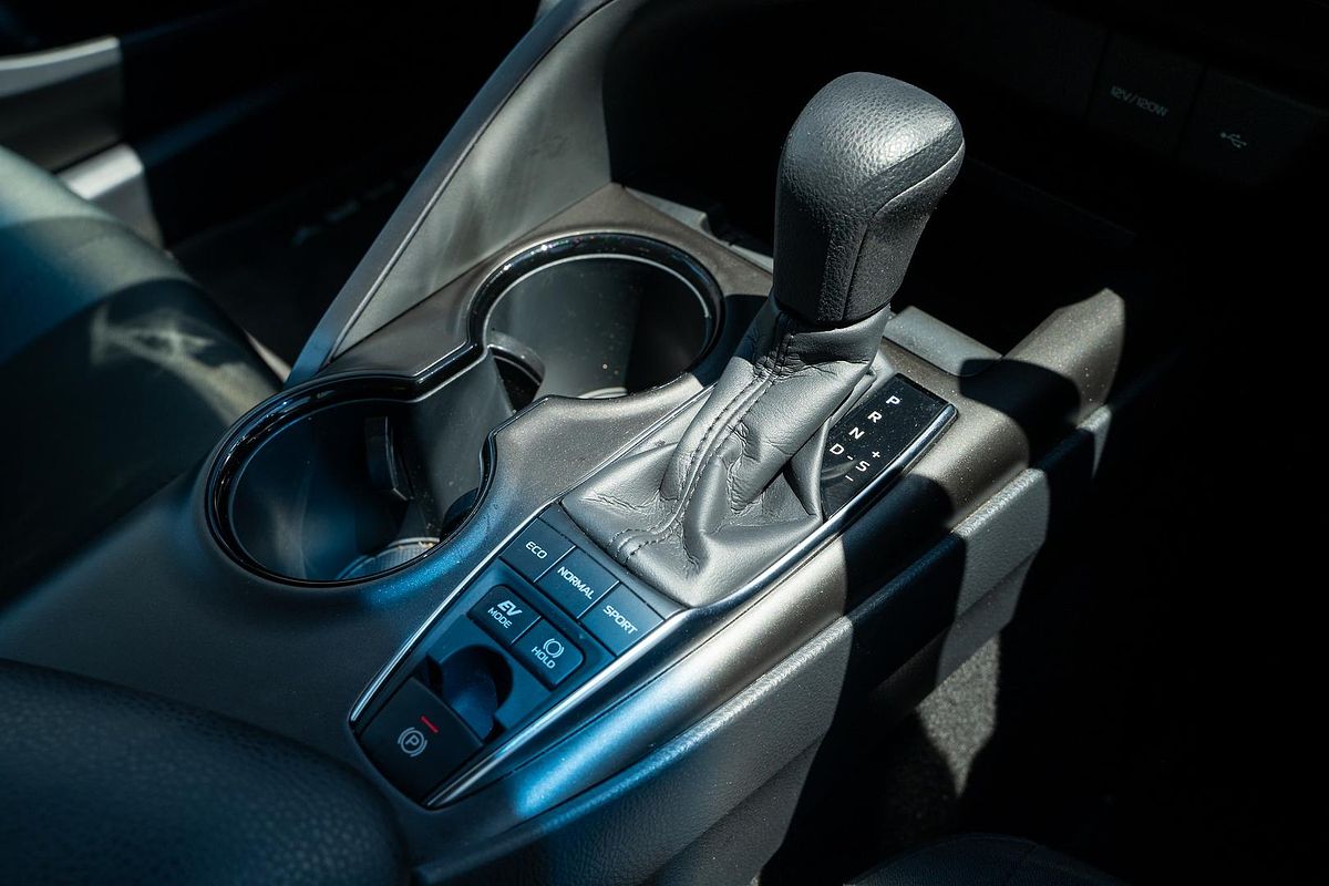 2024 Toyota Camry Ascent AXVH70R