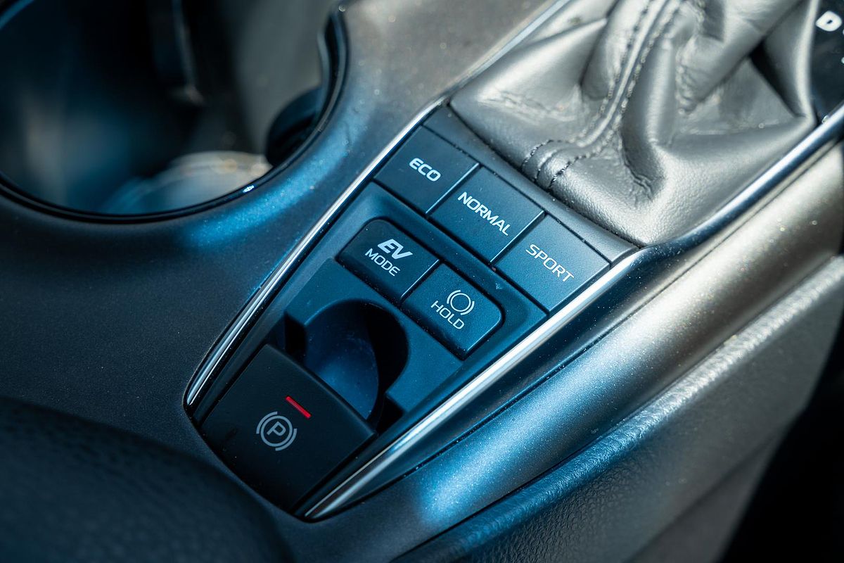 2024 Toyota Camry Ascent AXVH70R