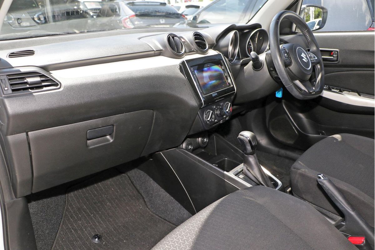 2017 Suzuki Swift GL Navigator FZ