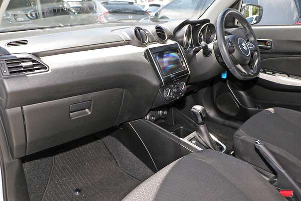 2017 Suzuki Swift GL Navigator FZ