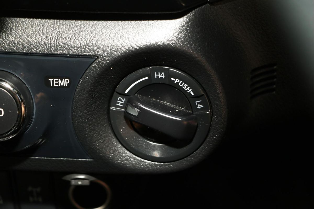 2018 Toyota Hilux SR5 GUN126R 4X4