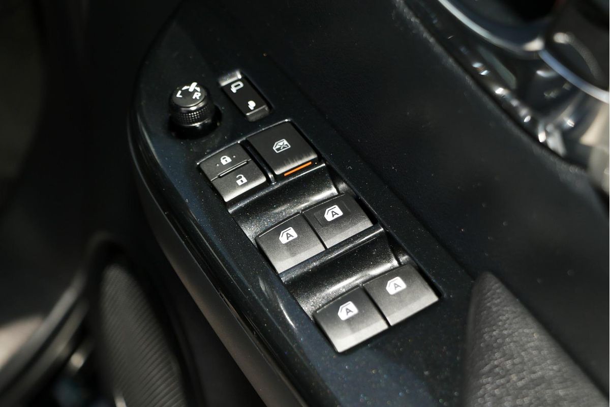 2018 Toyota Hilux SR5 GUN126R 4X4