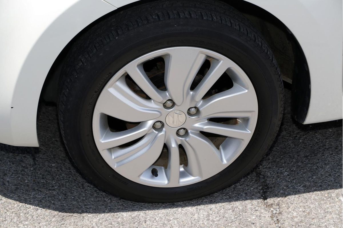 2017 Suzuki Swift GL Navigator FZ