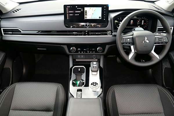 2025 Mitsubishi Outlander LS ZM