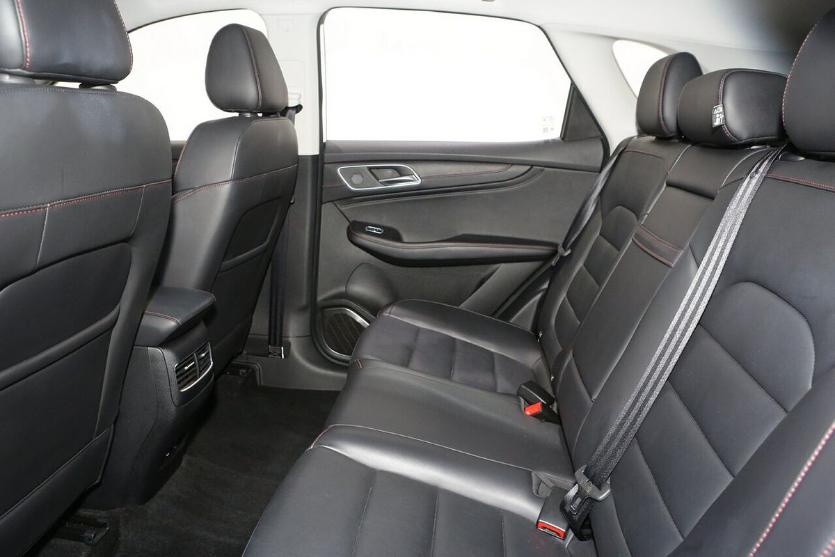 2024 MG HS Vibe SAS23