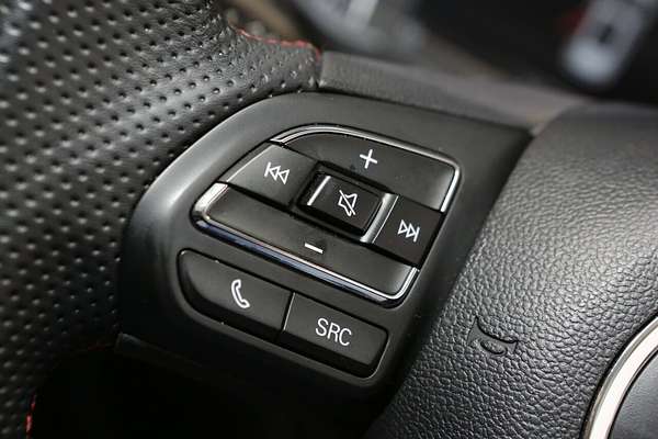 2024 MG HS Vibe SAS23