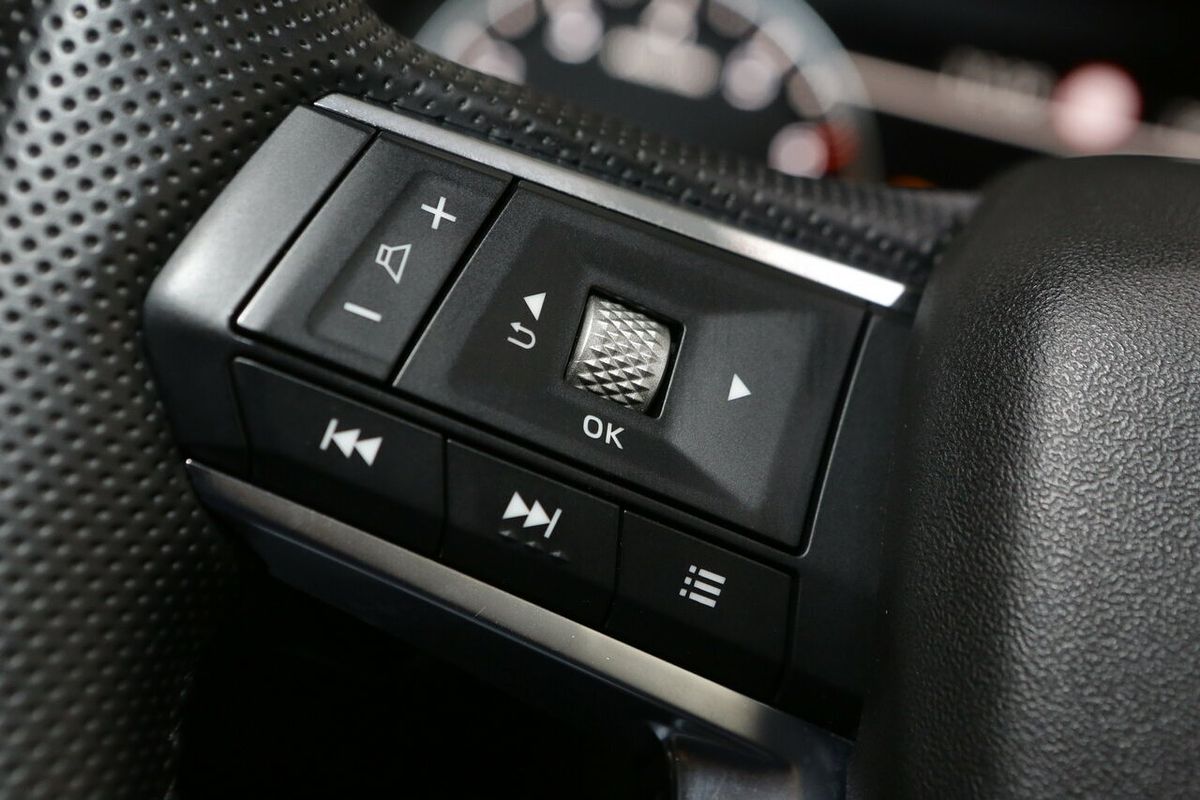 2023 Mitsubishi Outlander LS Black Edition ZM