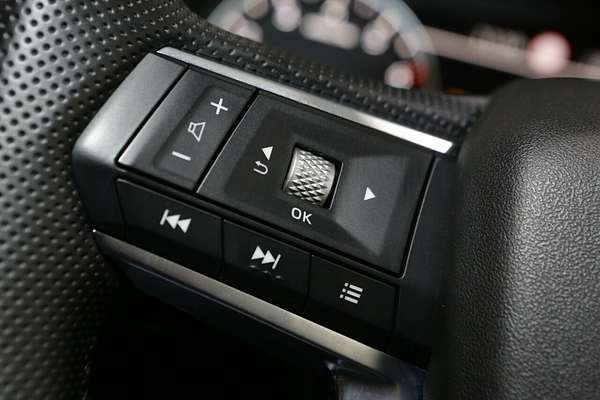 2023 Mitsubishi Outlander LS Black Edition ZM