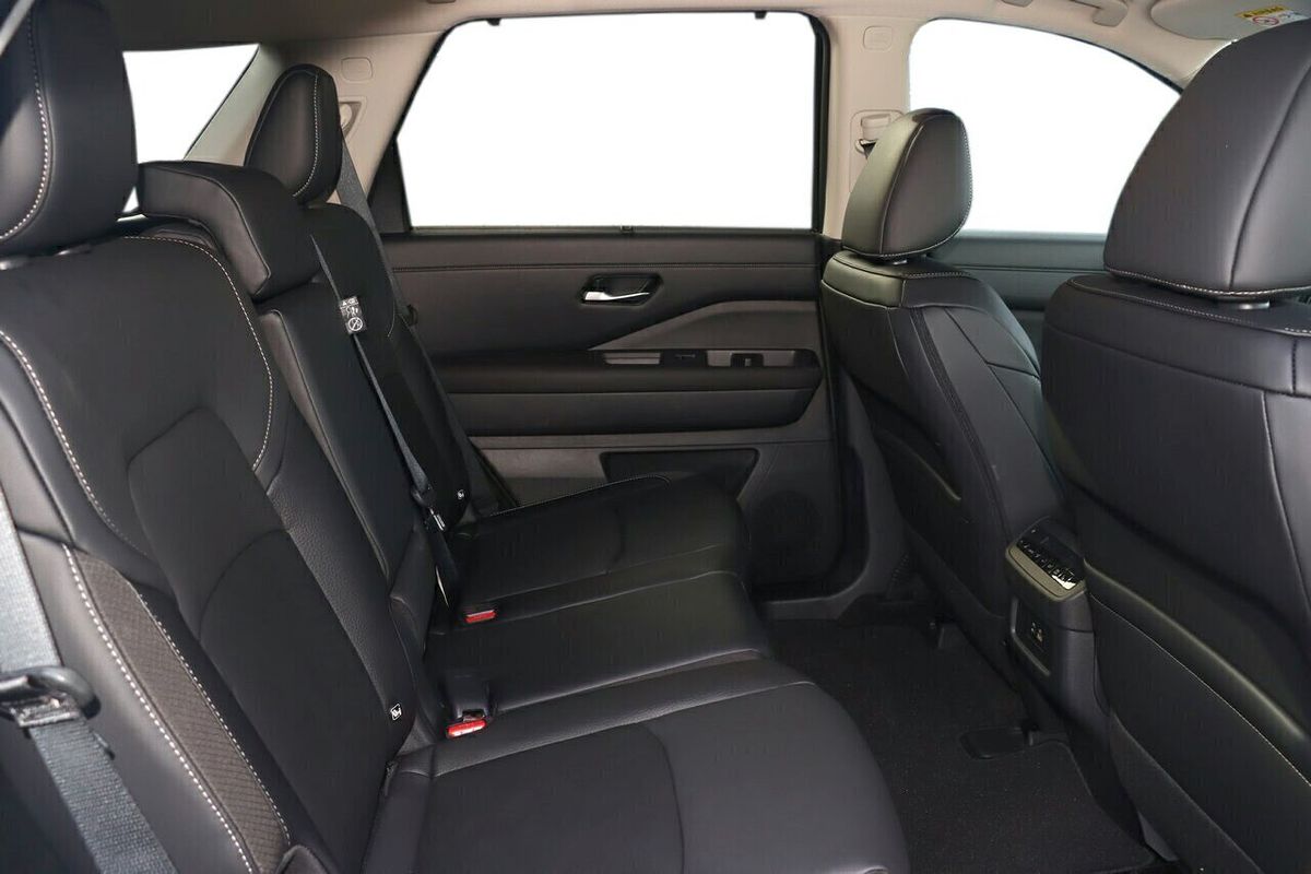 2024 Nissan Pathfinder Ti R53