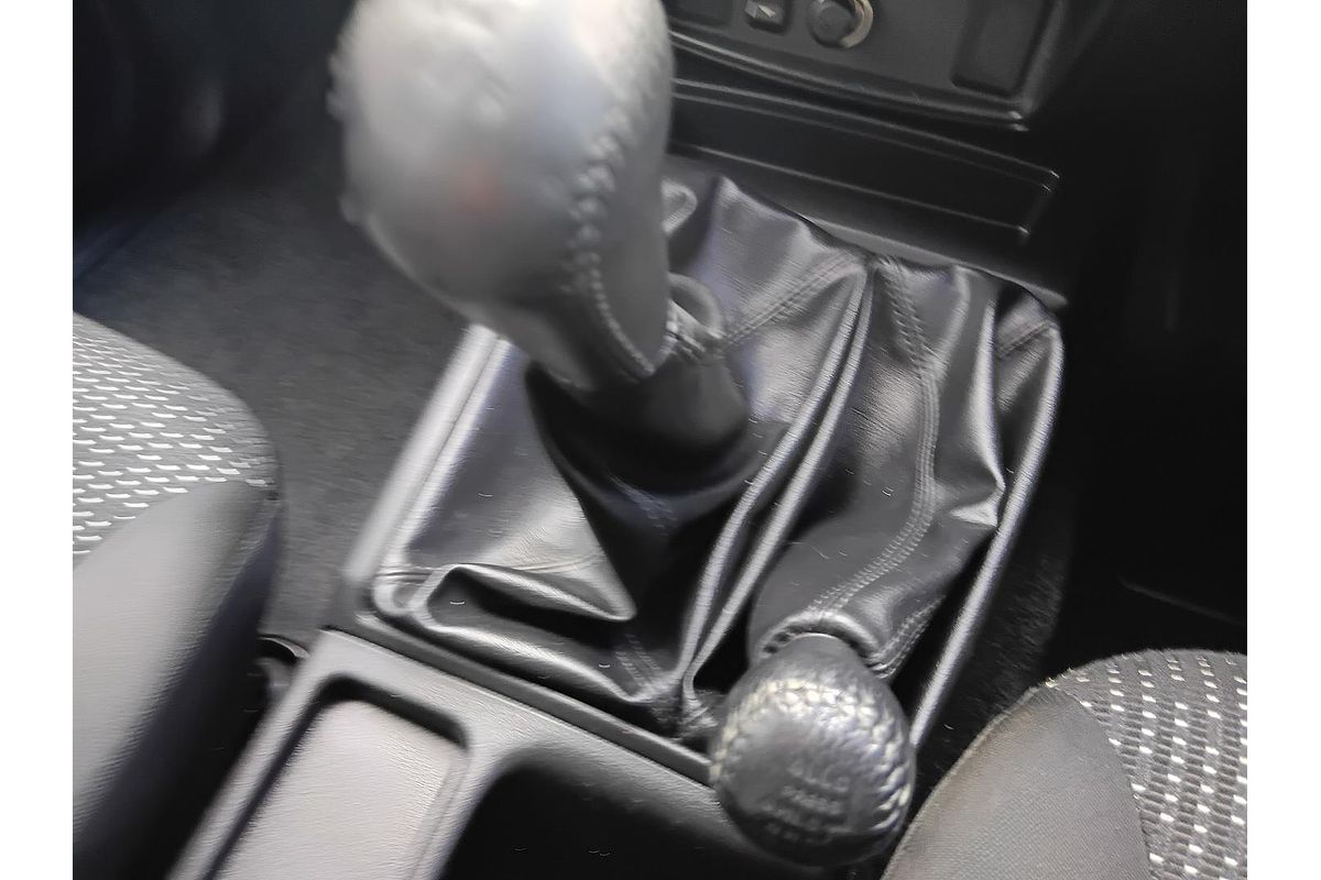 2015 Mitsubishi Triton GLX-R MN 4X4