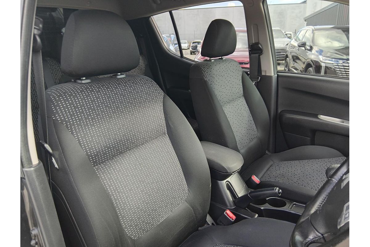 2015 Mitsubishi Triton GLX-R MN 4X4