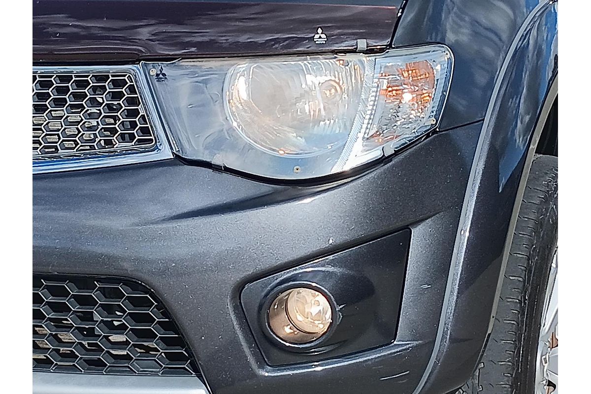 2015 Mitsubishi Triton GLX-R MN 4X4