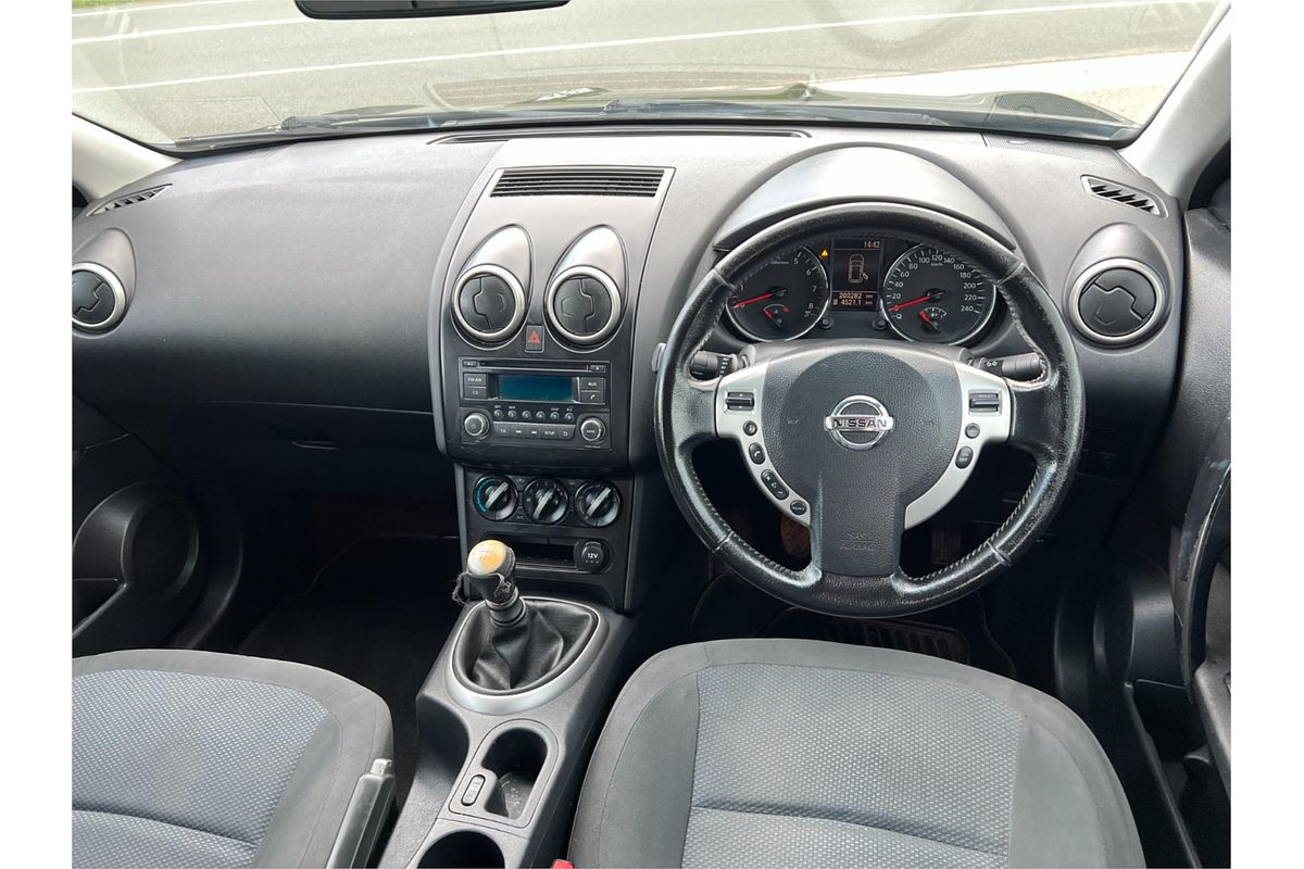 2013 Nissan Dualis ST J10W Series 3