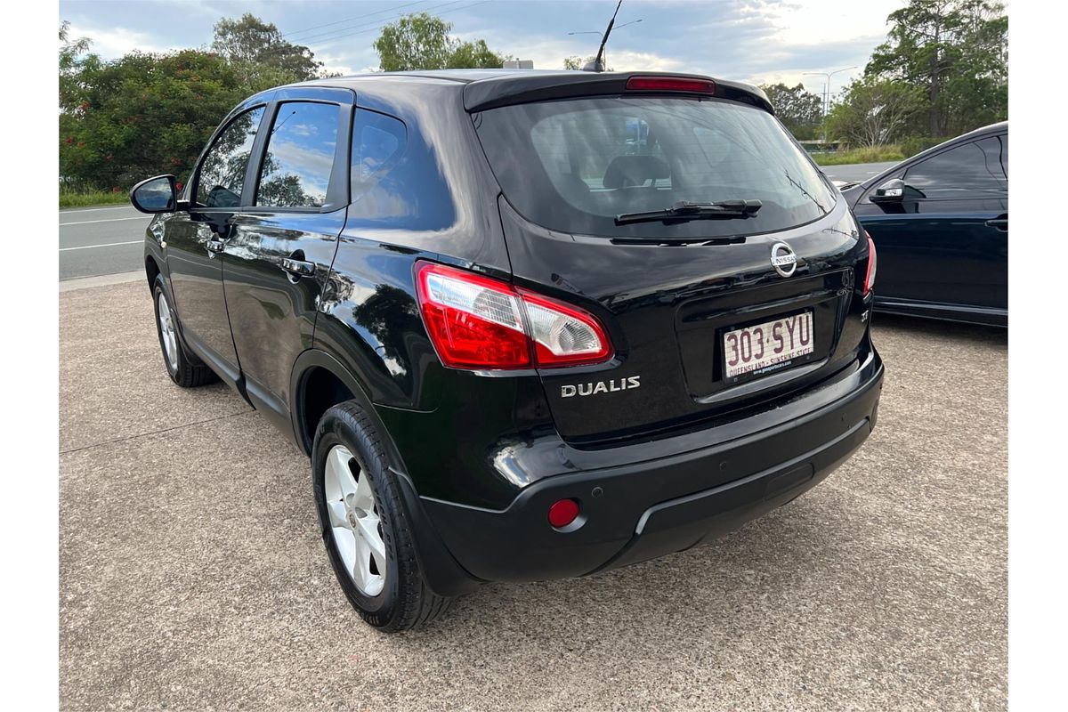 2013 Nissan Dualis ST J10W Series 3