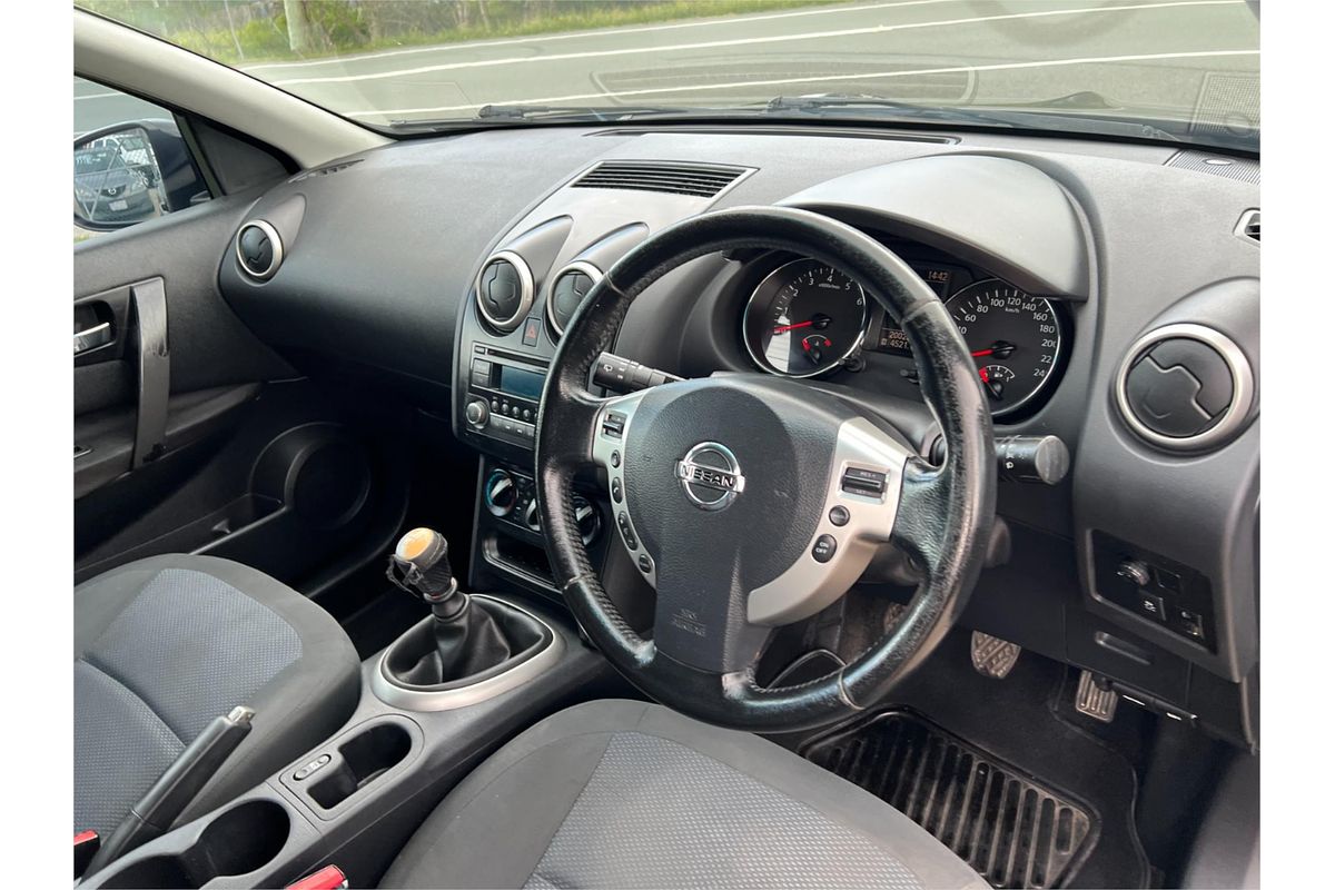 2013 Nissan Dualis ST J10W Series 3