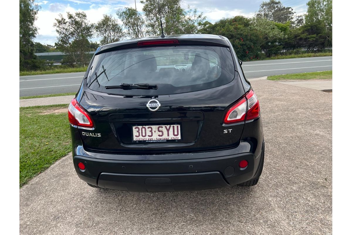 2013 Nissan Dualis ST J10W Series 3