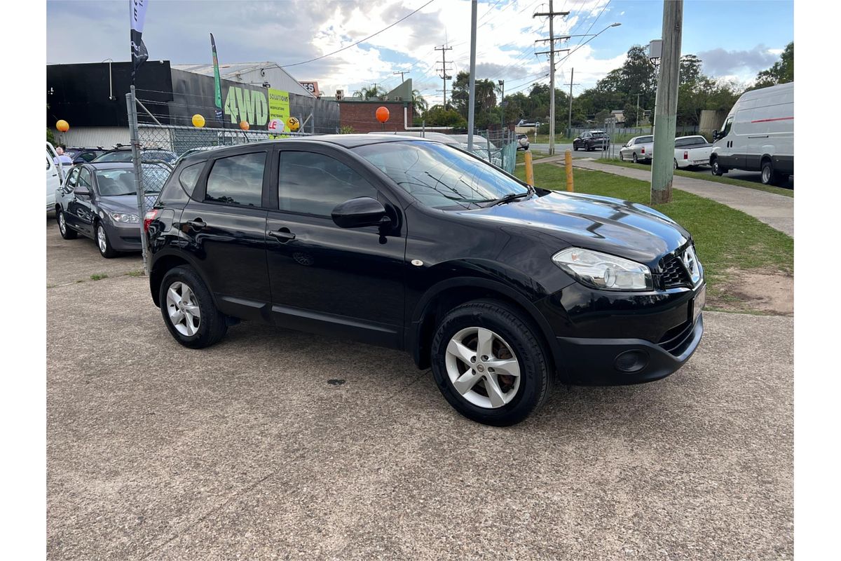 2013 Nissan Dualis ST J10W Series 3