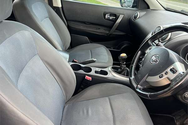 2013 Nissan Dualis ST J10W Series 3