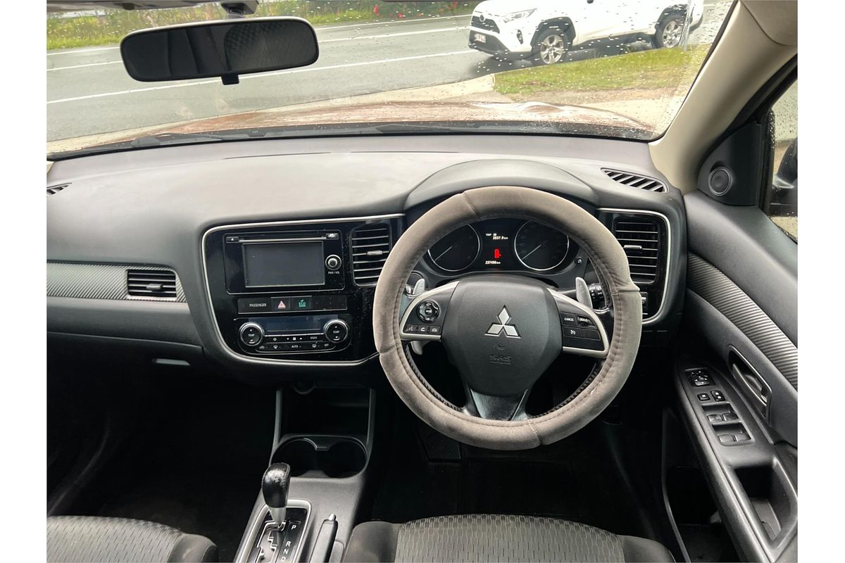 2013 Mitsubishi Outlander LS ZJ