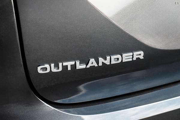 2025 Mitsubishi Outlander Aspire ZM