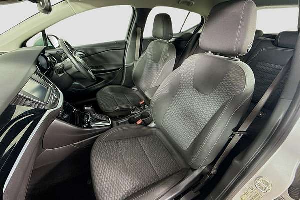 2017 Holden Astra R BK