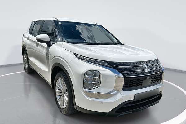 2023 Mitsubishi Outlander LS ZM