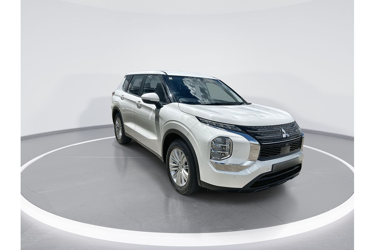 2023 Mitsubishi Outlander LS ZM