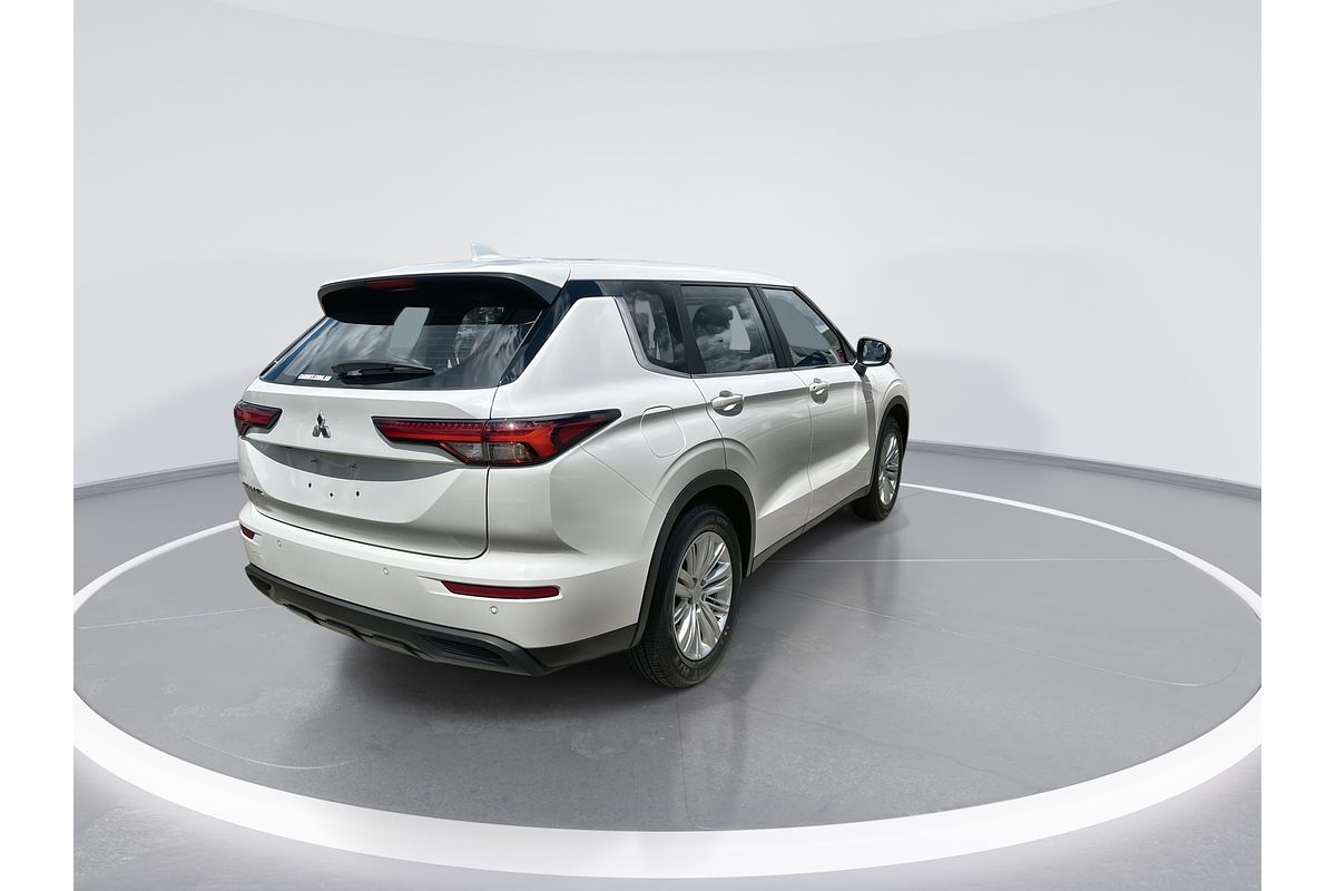 2023 Mitsubishi Outlander LS ZM
