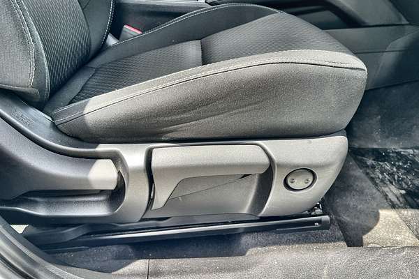 2023 Mitsubishi Outlander LS ZM