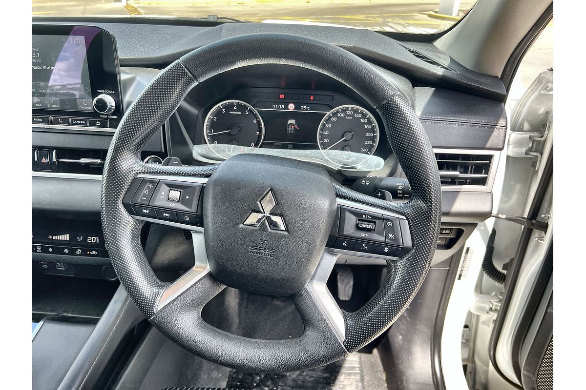 2023 Mitsubishi Outlander LS ZM