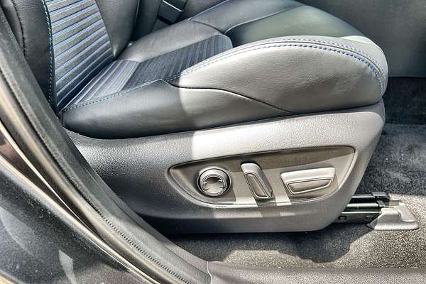 2024 Toyota RAV4 XSE AXAH52R