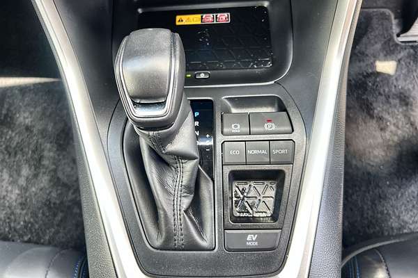 2024 Toyota RAV4 XSE AXAH52R