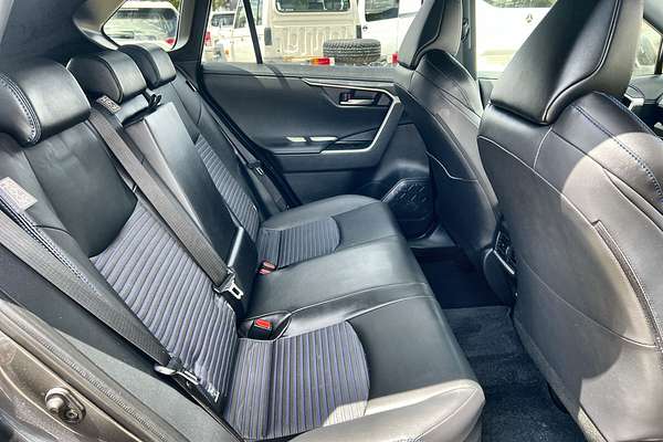 2024 Toyota RAV4 XSE AXAH52R