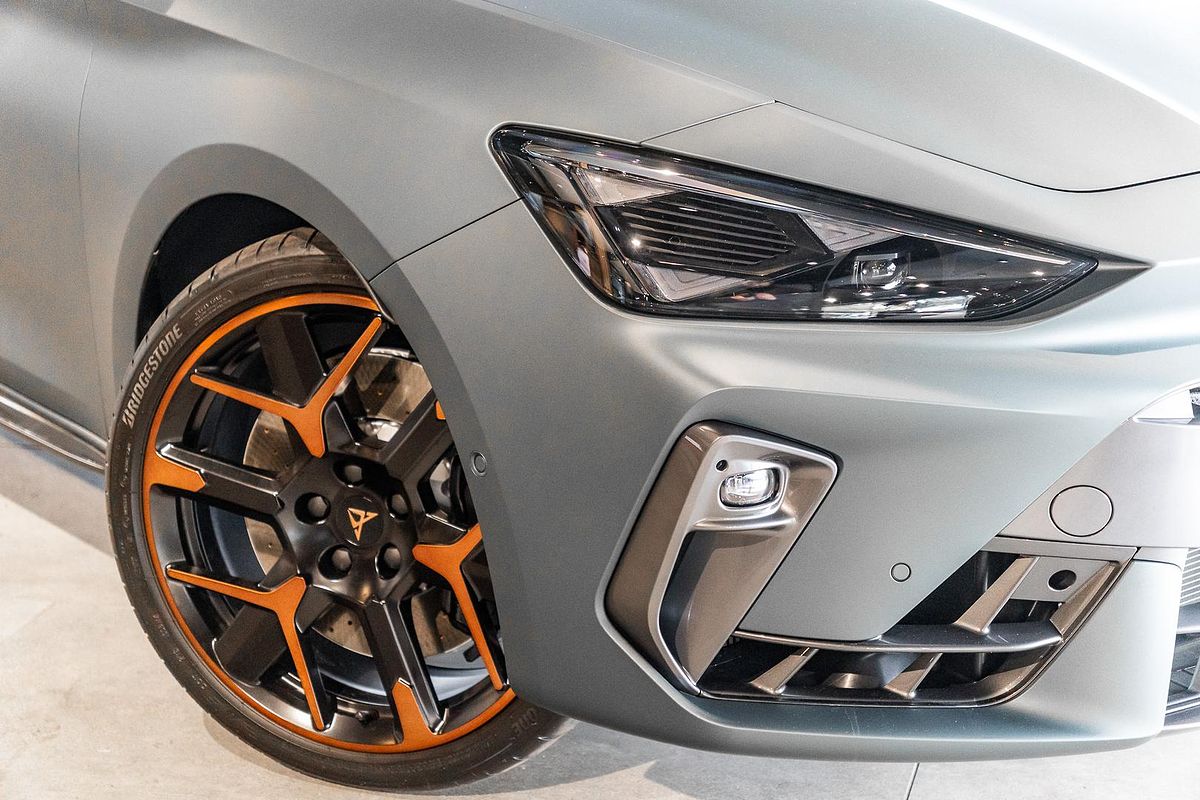 2025 CUPRA Leon VZx KL