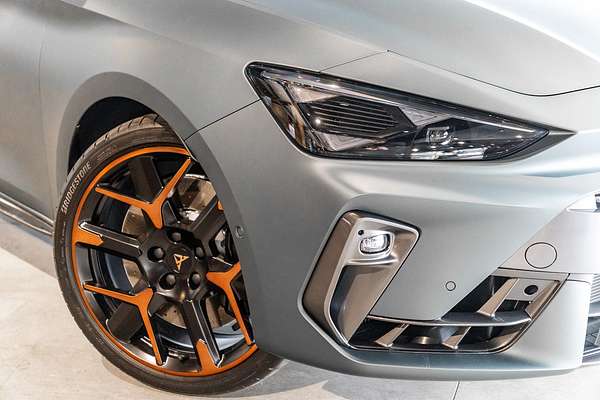 2025 CUPRA Leon VZx KL