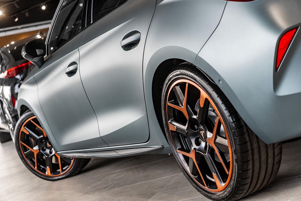 2025 CUPRA Leon VZx KL