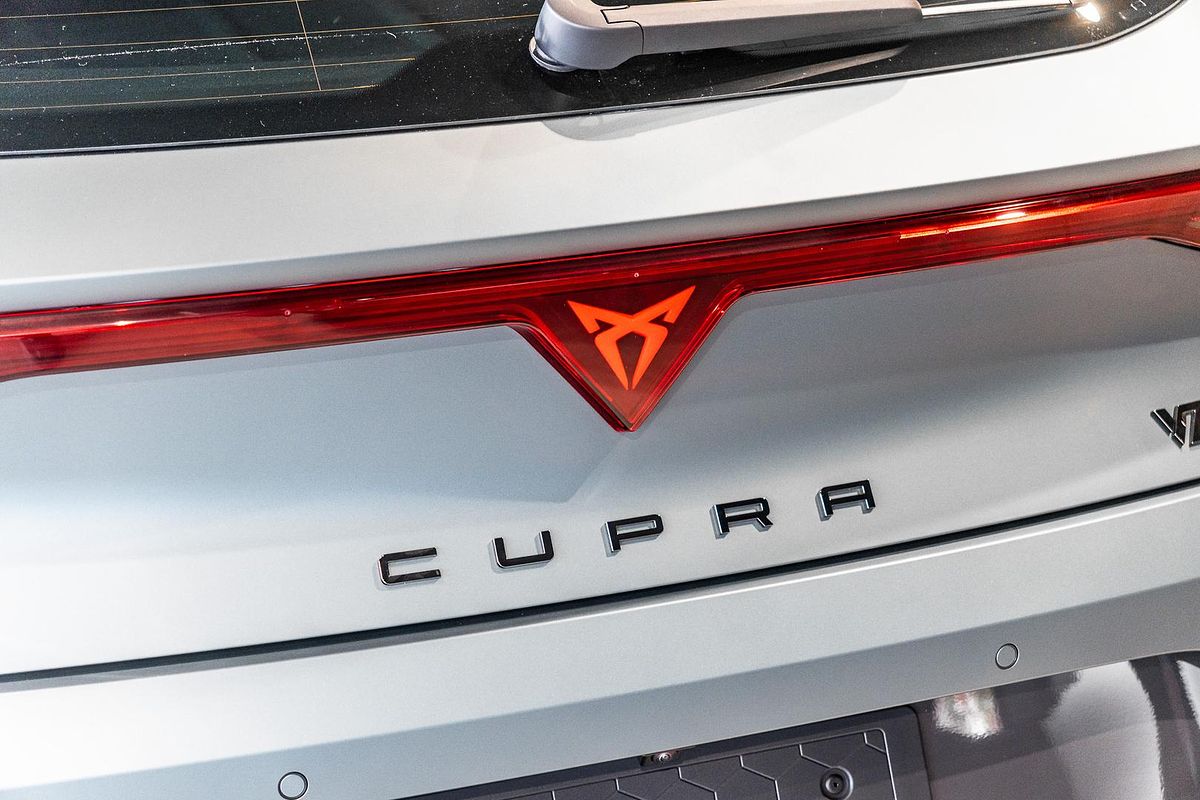 2025 CUPRA Leon VZx KL