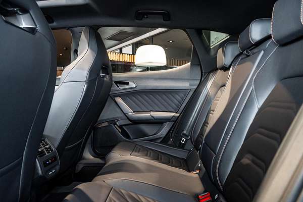 2025 CUPRA Leon VZx KL