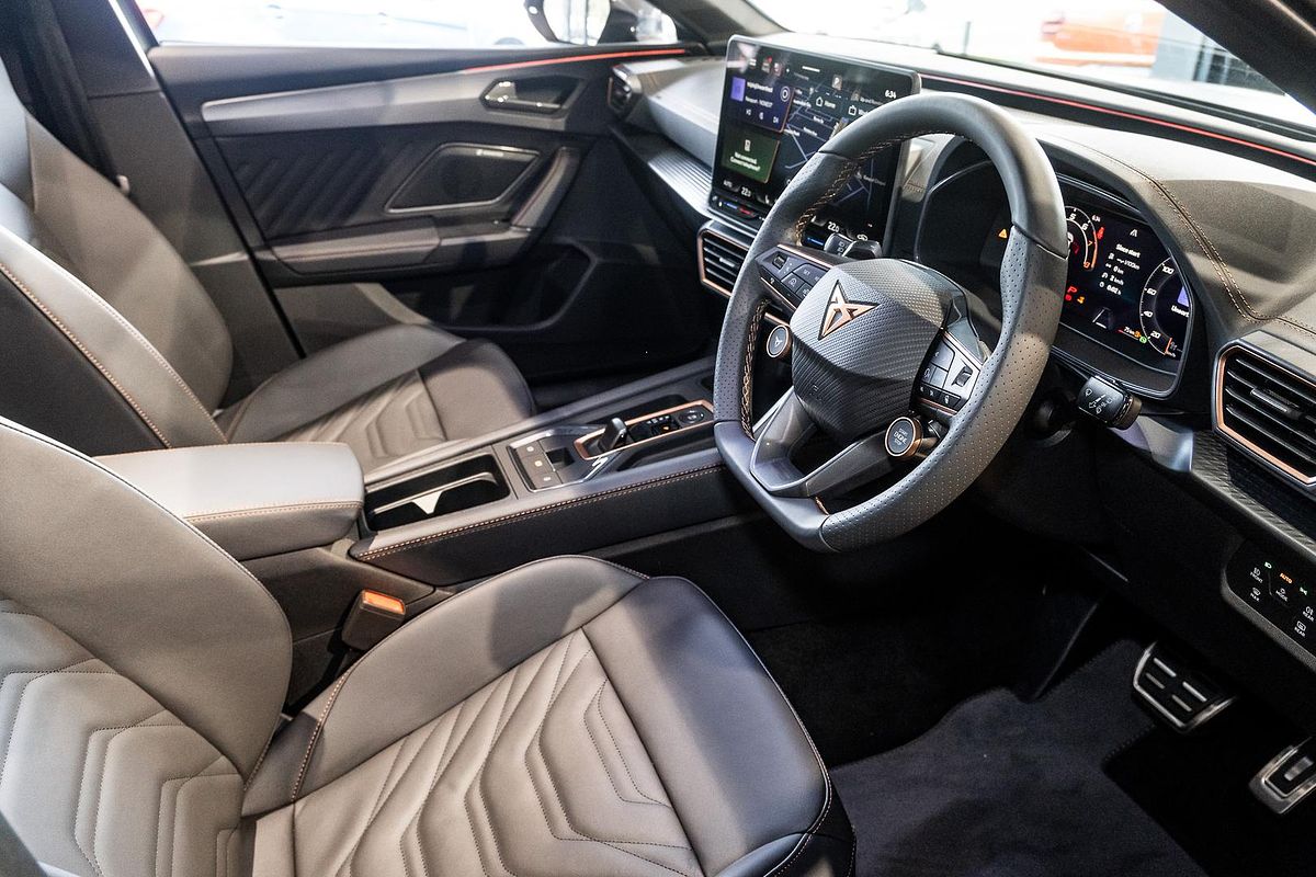 2025 CUPRA Leon VZx KL