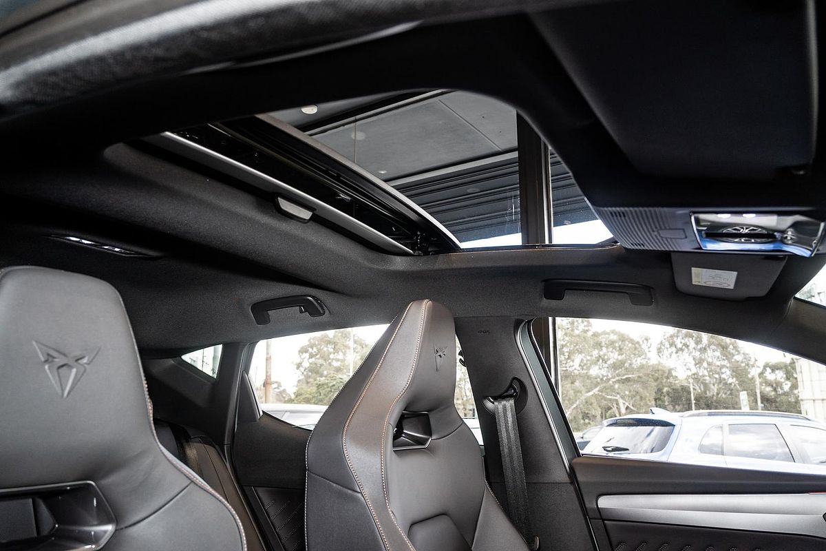 2025 CUPRA Leon VZx KL