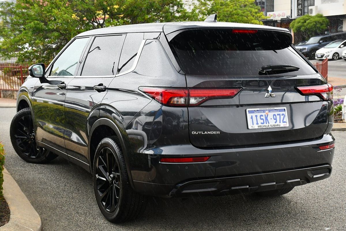 2024 Mitsubishi Outlander Black Edition ZM