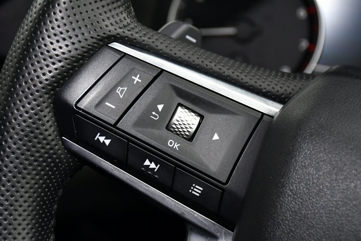 2024 Mitsubishi Outlander Black Edition ZM