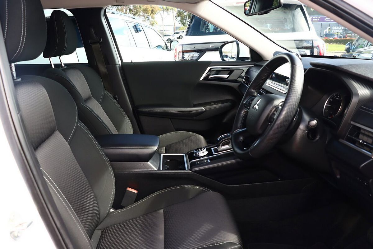 2022 Mitsubishi Outlander LS ZM