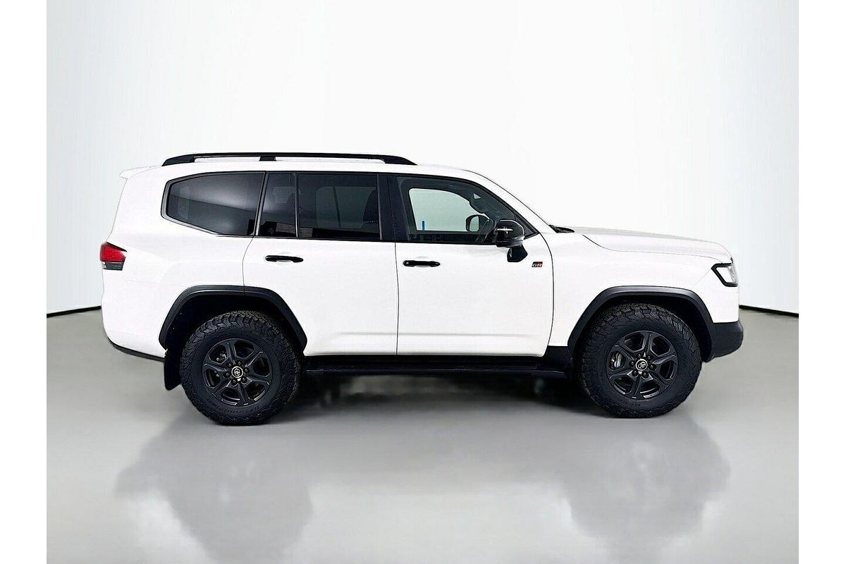 2024 Toyota Landcruiser GR Sport FJA300R