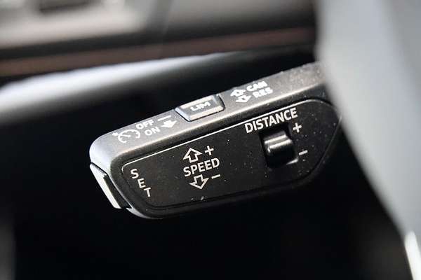 2025 Audi Q7 55 TFSI S line 4M