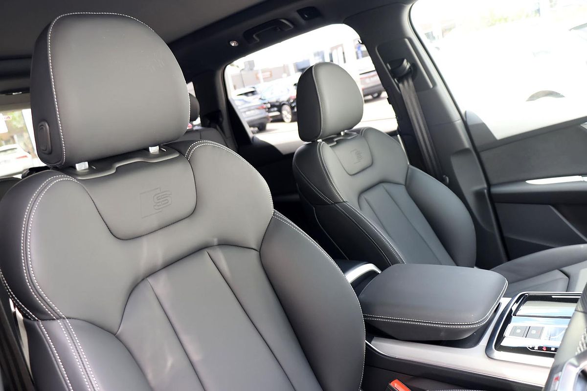 2025 Audi Q7 55 TFSI S line 4M
