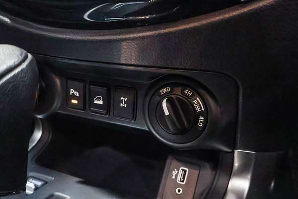 2022 Nissan Navara ST D23 4X4
